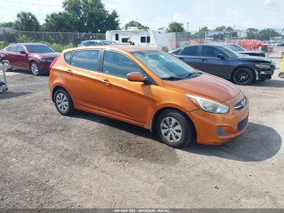 KMHCT5AE9GU****** 2016 Hyundai Accent