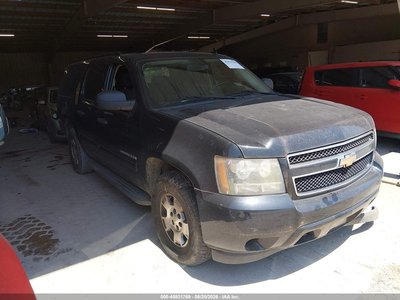 1GNUKHE30AR****** 2010 Chevrolet Suburban