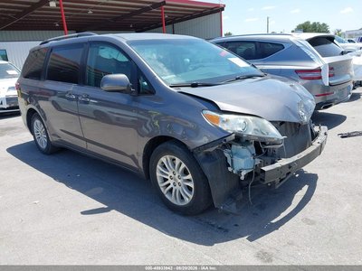 5TDYK3DC6FS****** 2015 Toyota Sienna