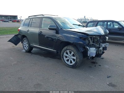 5TDBK3EH3DS****** 2013 Toyota Highlander