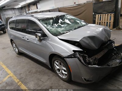 2C4RC1BGXHR****** 2017 Chrysler Pacifica