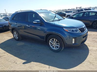 5XYKT3A66EG****** 2014 Kia Sorento