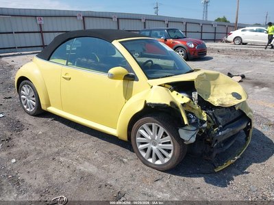 3VWRF31Y78M****** 2008 Volkswagen New Beetle