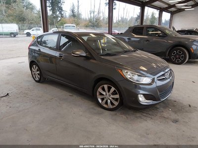 KMHCU5AE4DU****** 2013 Hyundai Accent