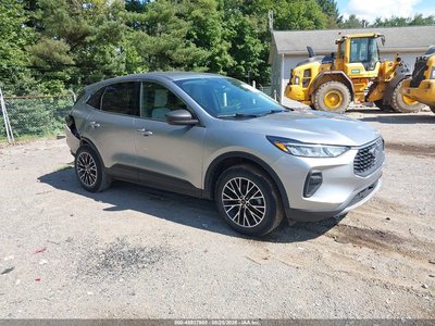 2023 Ford Escape Hybrid