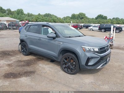 3VVPX7B20NM****** 2022 Volkswagen Taos