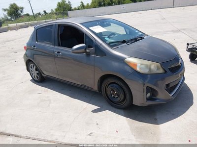 JTDKTUD32CD****** 2012 Toyota Yaris