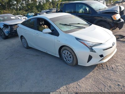 JTDKBRFU8G3****** 2016 Toyota Prius