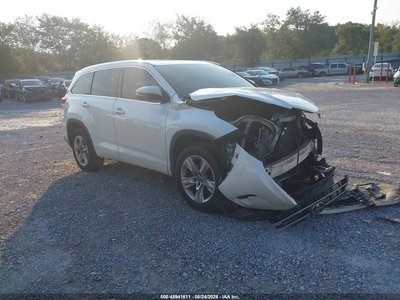 5TDYZRFH1HS****** 2017 Toyota Highlander