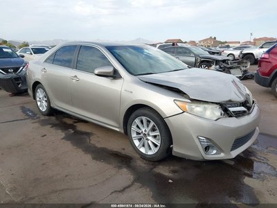 2014 Toyota Camry Hybrid
