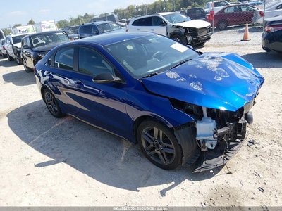 3KPF34AD9ME****** 2021 Kia Forte