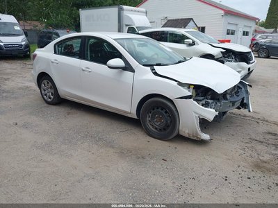 JM1BL1UG9B1****** 2011 Mazda 3