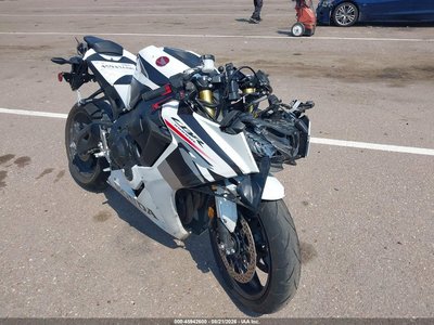 JH2SC771XTK****** 2026 Honda Cbr1000