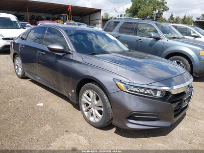 1HGCV1F15JA****** 2018 Honda Accord