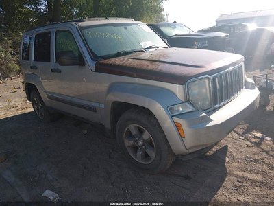 1J8GN28K38W****** 2008 Jeep Liberty
