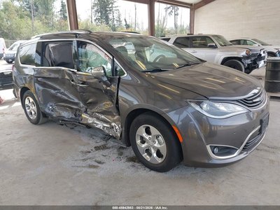 2C4RC1N78JR****** 2018 Chrysler Pacifica Hybrid