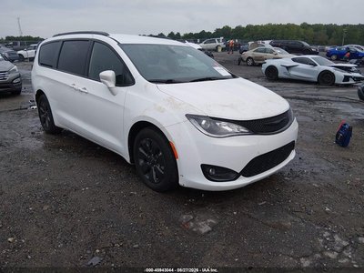 2C4RC1L75LR****** 2020 Chrysler Pacifica Hybrid