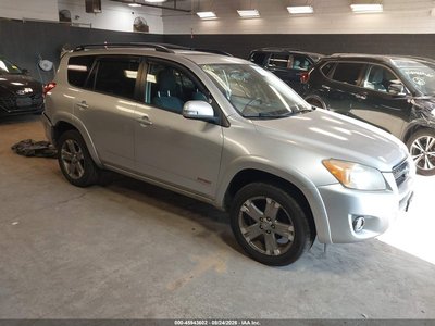 JTMRK4DV7B5****** 2011 Toyota RAV4