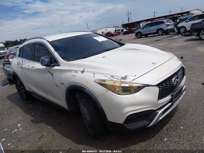 SJKCH5CR7JA****** 2018 Infiniti QX30