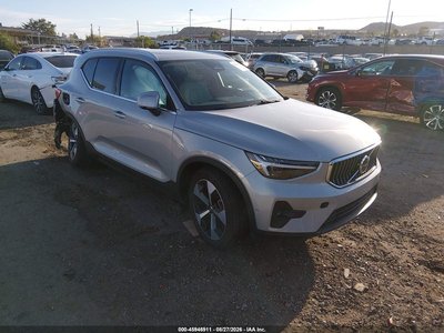 YV4L12UE1R2****** 2024 Volvo XC40