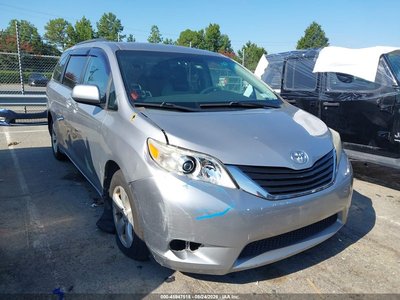 5TDKK3DC2BS****** 2011 Toyota Sienna