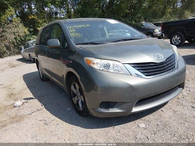 5TDKK3DC6DS****** 2013 Toyota Sienna