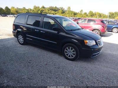 2016 Chrysler Town & Country
