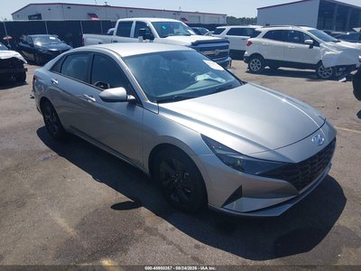 5NPLS4AG3NH****** 2022 Hyundai Elantra