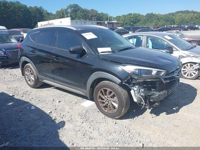 KM8J33A41HU****** 2017 Hyundai Tucson