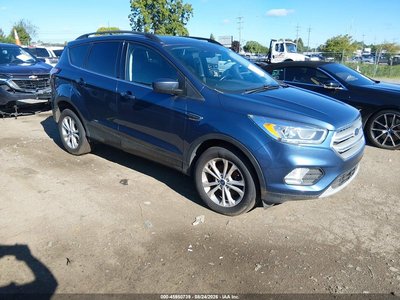 1FMCU0HD9JU****** 2018 Ford Escape