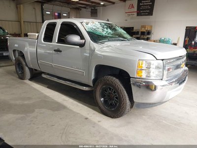 1GCRCSE08DZ****** 2013 Chevrolet Silverado 1500