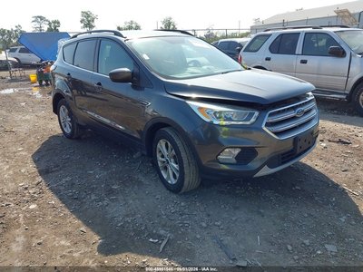 1FMCU0GD4HU****** 2017 Ford Escape