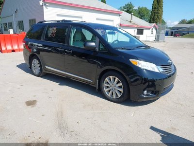 5TDDK3DC1BS****** 2011 Toyota Sienna