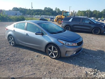 3KPFN4A80HE****** 2017 Kia Forte