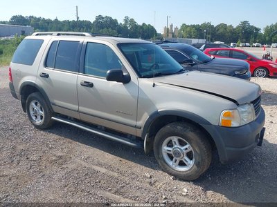 1FMZU62KX4U****** 2004 Ford Explorer