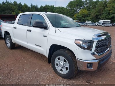 5TFEY5F15JX****** 2018 Toyota Tundra