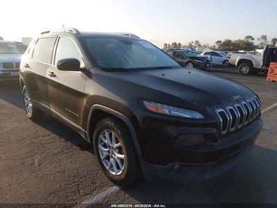 1C4PJLCB8HD****** 2017 Jeep Cherokee