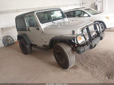 1J4FA39S02P****** 2002 Jeep Wrangler