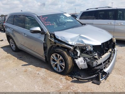 5TDZKRFH7FS****** 2015 Toyota Highlander