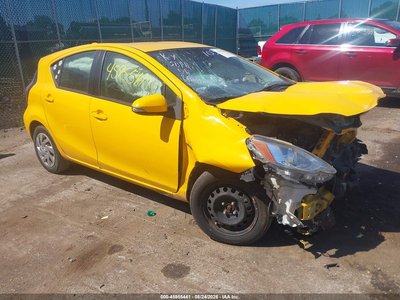 JTDKDTB37F1****** 2015 Toyota Prius C