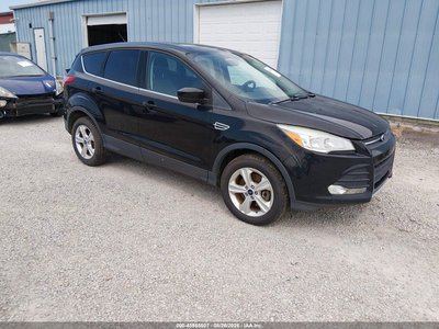 1FMCU9G97GU****** 2016 Ford Escape