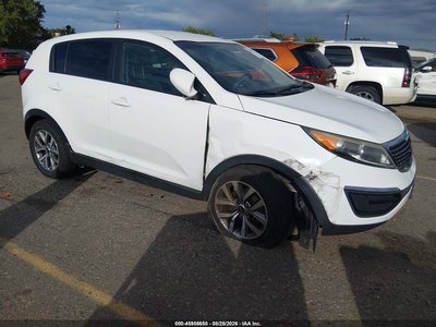 KNDPBCAC1G7****** 2016 Kia Sportage