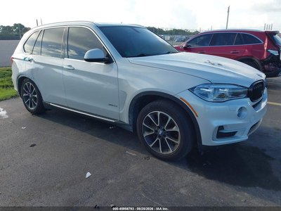 5UXKR0C54G0****** 2016 BMW X5