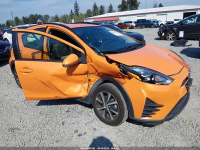 JTDKDTB34J1****** 2018 Toyota Prius C