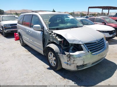 2009 Chrysler Town & Country