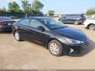 5NPD74LF5KH****** 2019 Hyundai Elantra