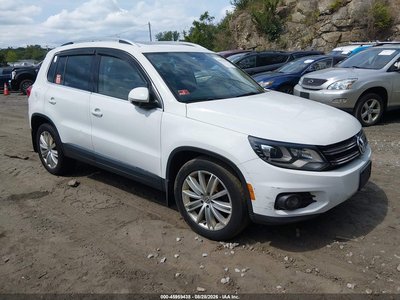 WVGBV7AXXGW****** 2016 Volkswagen Tiguan