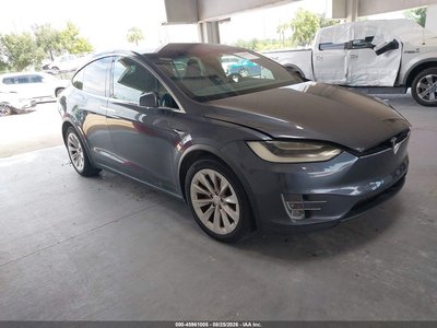 5YJXCDE20HF****** 2017 Tesla Model X