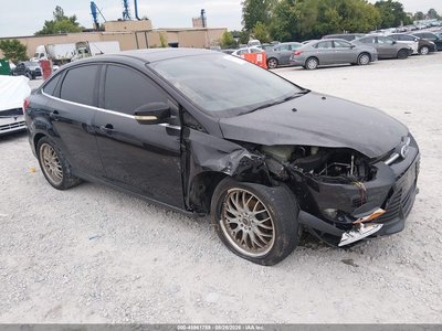 1FAHP3J22CL****** 2012 Ford Focus