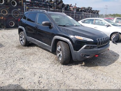 1C4PJMBS8HD****** 2017 Jeep Cherokee